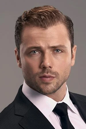 Tolga Sarıtaş